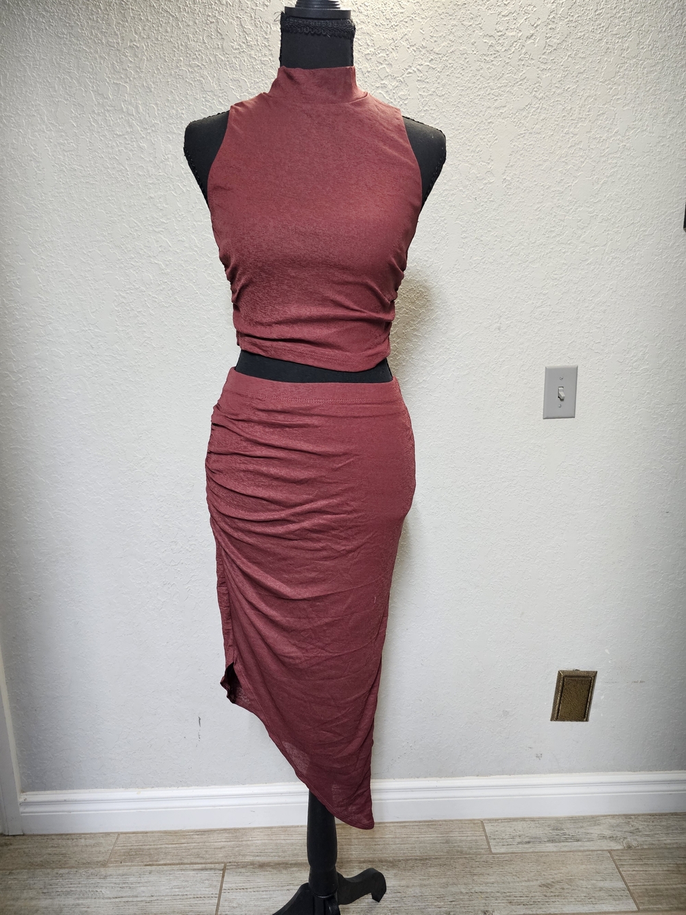 Women's Ruched Asymmetrical Midi Skirt - Burgundy